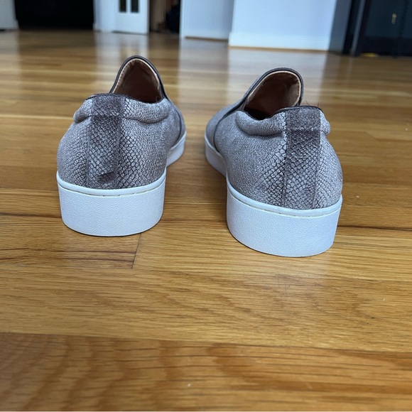 Vionic Splendid Midi Holiday Velvet Slip-On Shoe - Picture 8 of 10